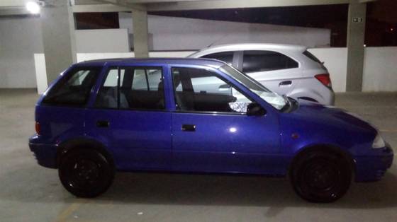 SUZUKI SWIFT 1.0 HATCH GASOLINA 4P MANUAL